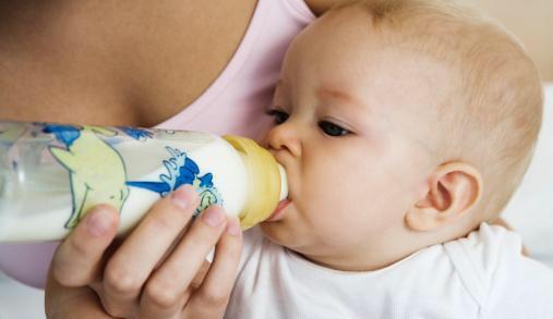 母乳过敏的宝宝, 真的就不能吃母乳了吗?