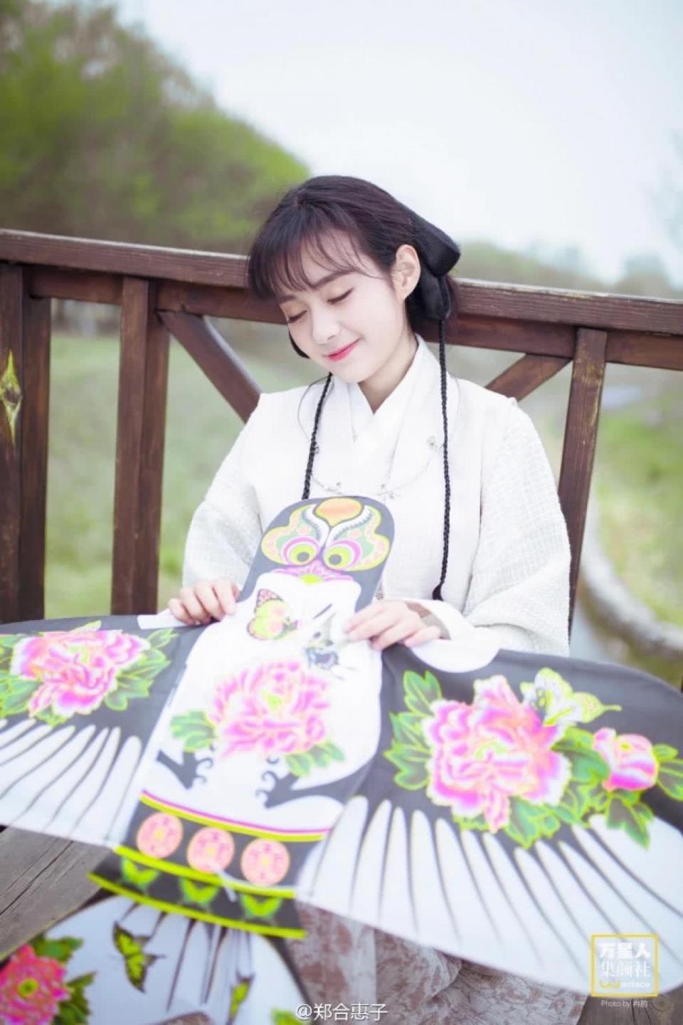 没有想到可爱甜美的郑合惠子穿上古装如此美