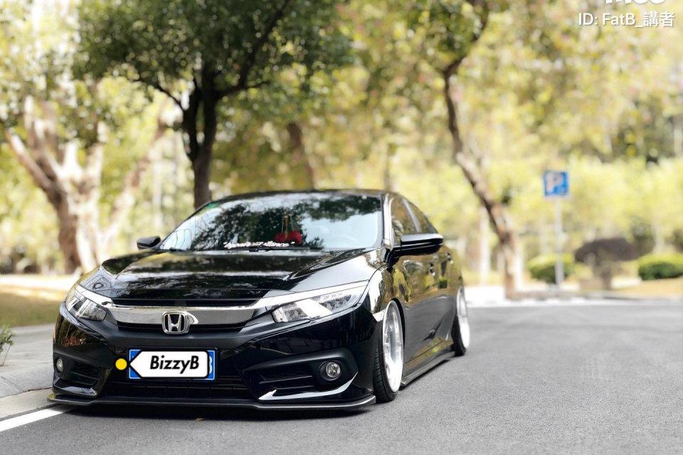 原汁原味的改装风格，如此素雅的十代思域警察看到都说帅！