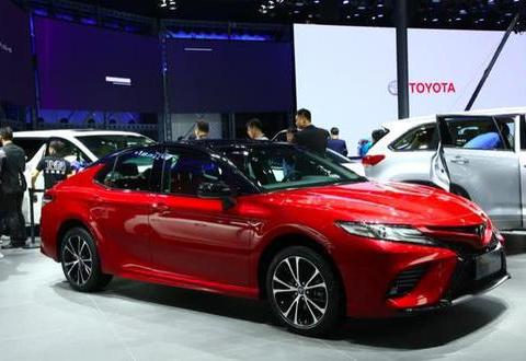 没有“绿牌”，这款B级混动车5月销量却翻了3倍，百公里油耗4.1L