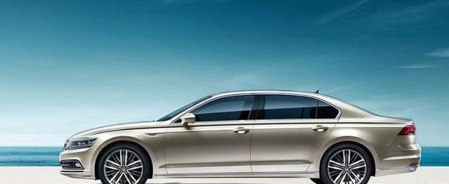 这货是德系车口碑最好的, 百年橄榄白蜡实木内饰, 望赶超奔驰S!