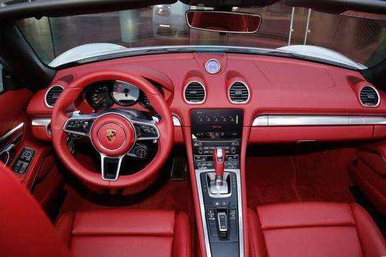 这才是年轻人该开的车, 外观犀利, 内饰撩人