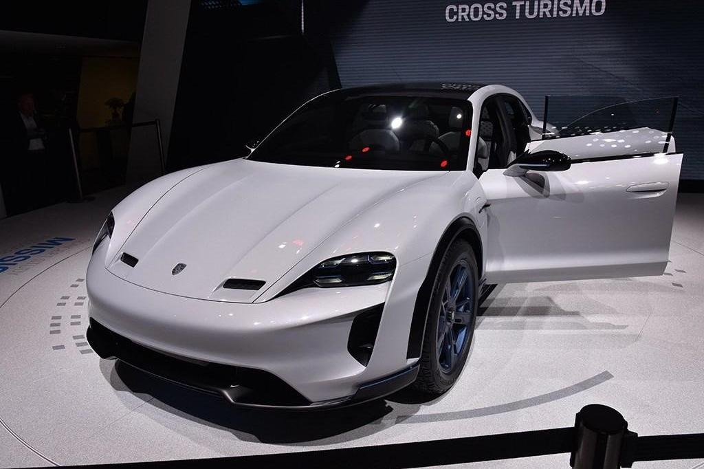 纯电动保时捷还能叫保时捷？911不受波及，718难逃电气化