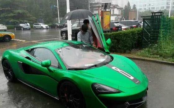 看看中国国脚都开什么车,这待遇五大联赛的球