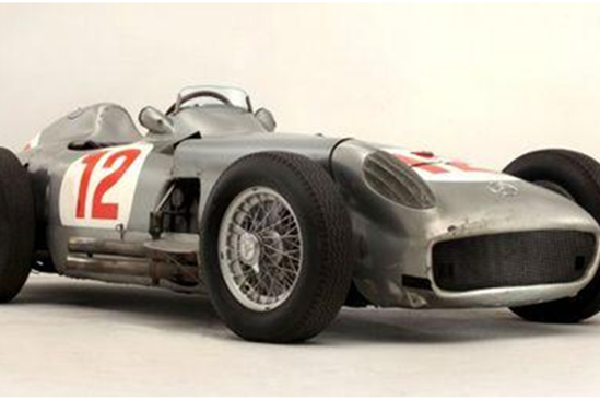 一起穿越回上个世纪 欣赏最珍贵的古董车