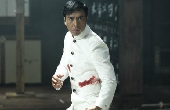 宇宙最强甄子丹妹妹, 42岁童颜如少女, 200万私人座驾超低调