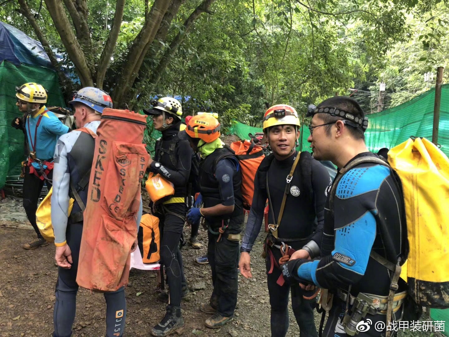 泰国失踪少年救援的总攻行动开始