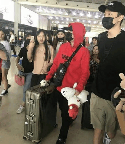 过气的明星如此生存呢?PGneo酒店商演,陈志鹏