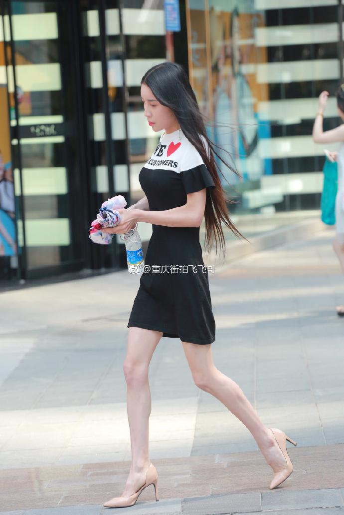 重庆美女街拍: 绝一代之丽, 光艳逼人, 成熟御姐