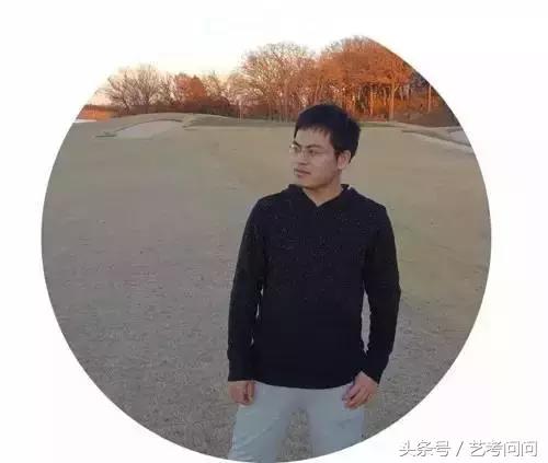 他笔下的江南才女，每一根发丝仿佛都充满理想化气质和诗意