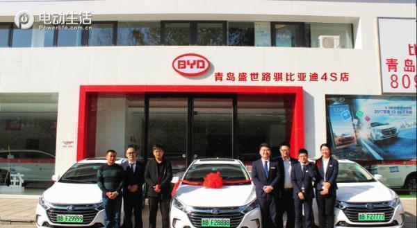 12城一夜现多张8888靓牌 车管所迎绿牌潮