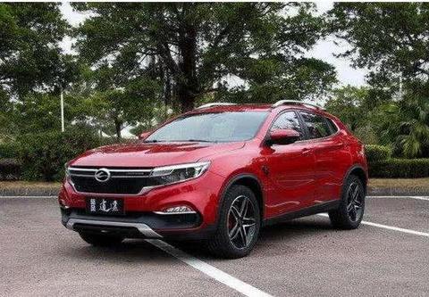 陆风翻身就靠它，比众泰抄袭还大胆，比哈弗H5漂亮十倍！！