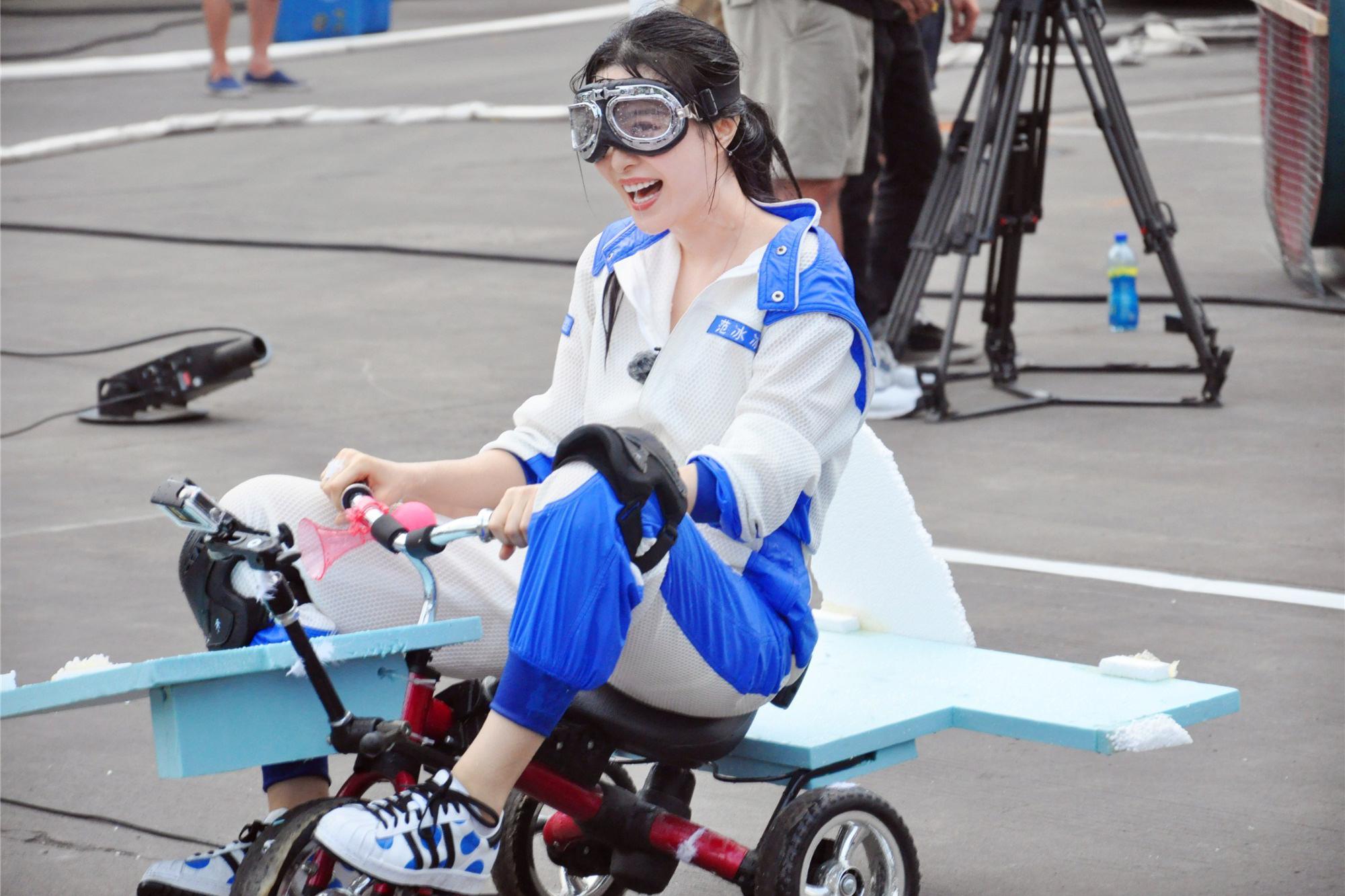 相关部门展开调查，深陷“阴阳合同”旋涡，范爷的豪车要上交吗？