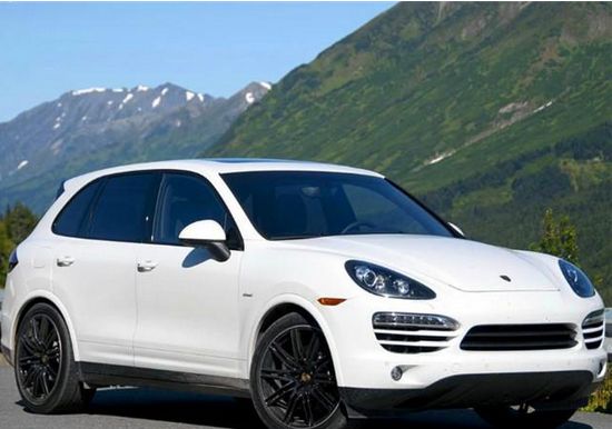 迪丽热巴开的车,周冬雨开的车,关晓彤开的车、