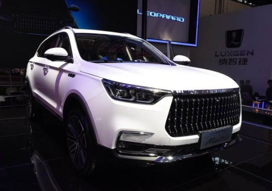 拥有全景天窗和200马力的SUV，起售价不足12万元