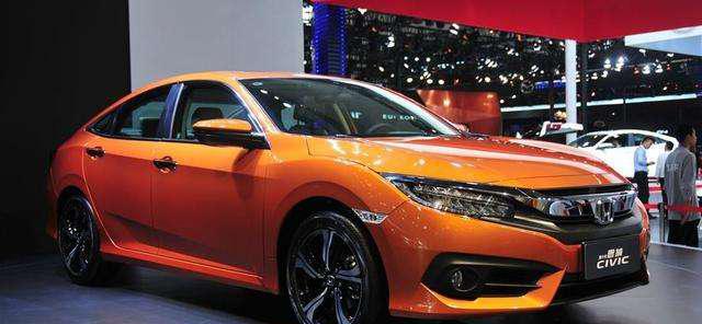 本田下血本啦! 低配小思域仅11万, 内饰精致, 不