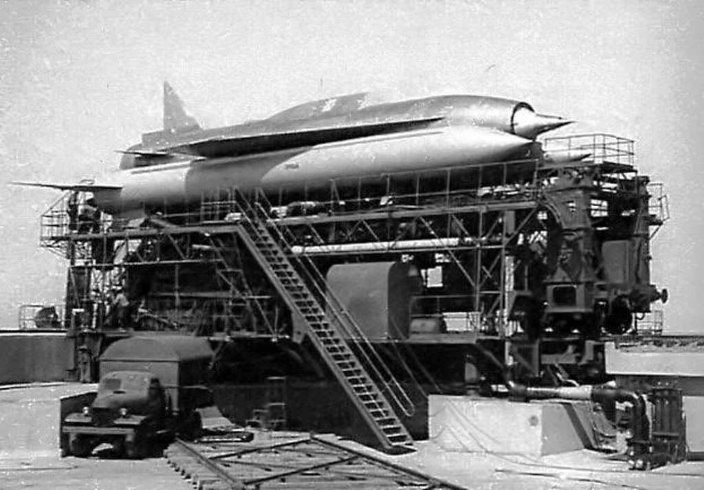 拉-350风暴洲际巡航导弹,最大速度马赫数3.5