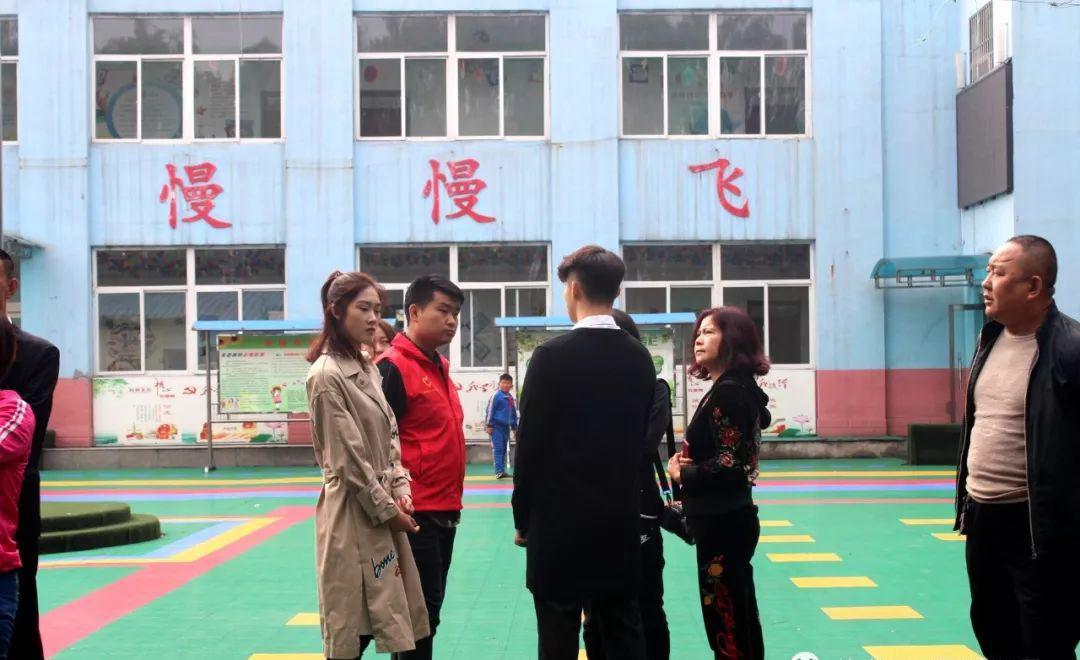 爱心传递关爱特殊儿童 情暖校园资助特教学校