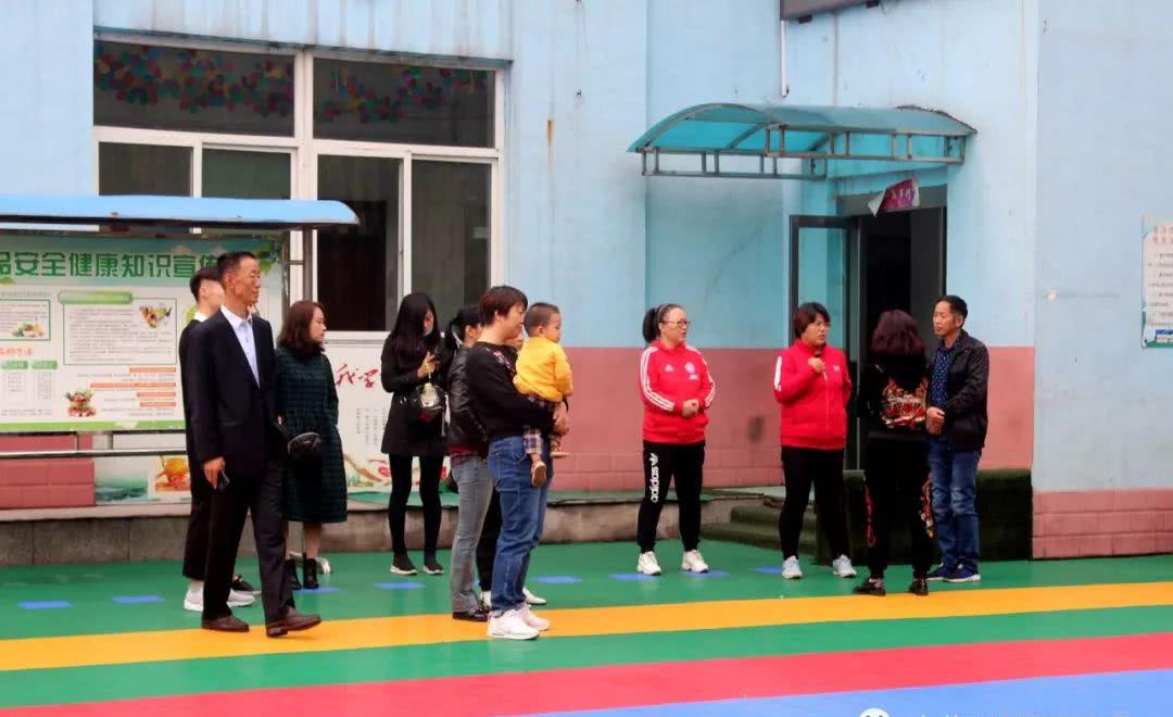 爱心传递关爱特殊儿童 情暖校园资助特教学校