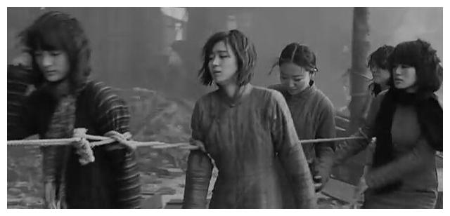 遭受非人的折磨,每天接待60名鬼子,为省时间不