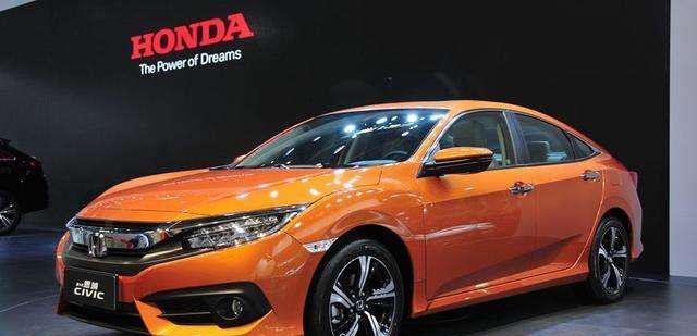 本田下血本啦! 低配小思域仅11万, 内饰精致, 不买就吃亏了