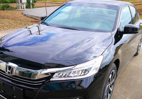 提了这新车还没一个月 我就已经到处找后悔药了