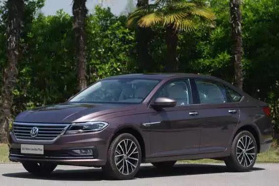 大众终于不完套娃脸 全新朗逸PLUS 换脸上市 但依然玩简配