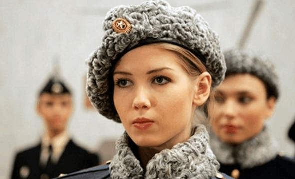 卡扎菲美女保镖的珍贵照片, 第三张最漂亮, 最后一张下场最悲惨