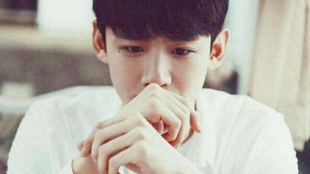 男明星的手:王凯的筷子手,白敬亭的钢琴手,都不