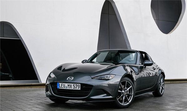 马自达全新MX-5 RF 一款平民敞篷跑车！