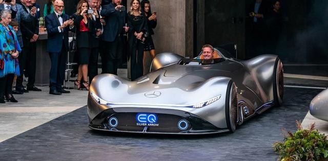 奔驰正式发布了EQ Silver Arrow概念车