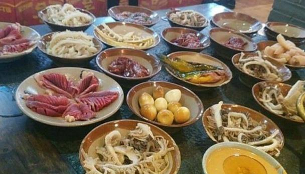 看看北方人吃的重庆火锅, 重庆人看了恐怕会疯