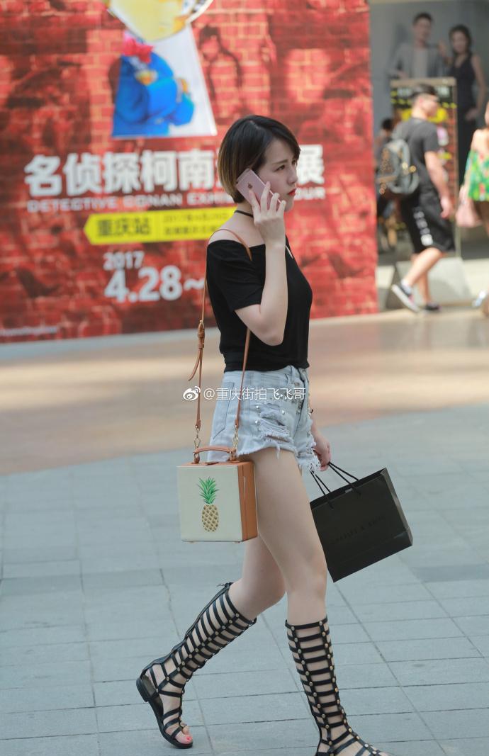重庆美女街拍: 绝一代之丽, 光艳逼人, 成熟御姐