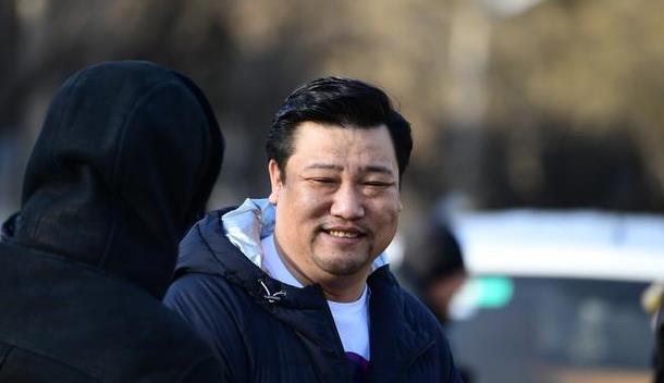 贾冰客串《乡村爱情10》, 网友: 抱上了赵本山这根大腿, 有前途