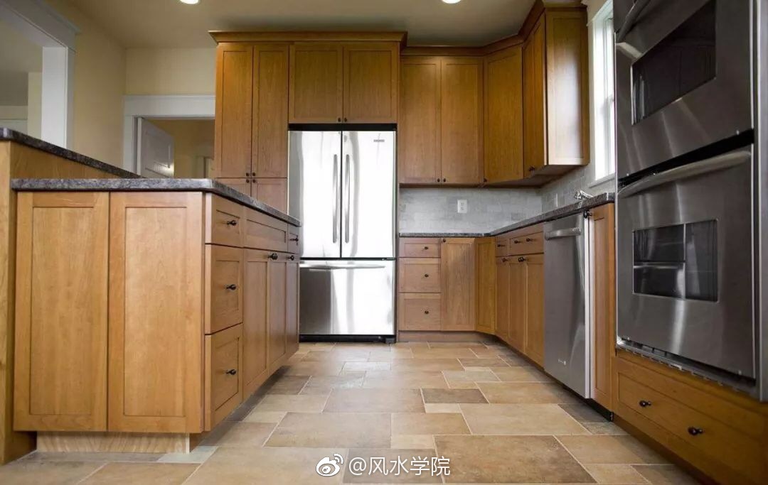 家里门上不要乱钉钉子