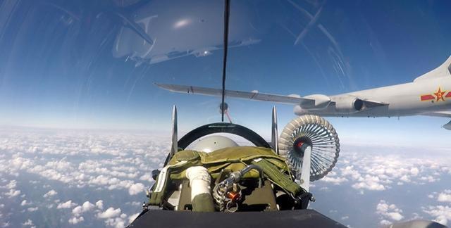 没想到歼10航程超7000千米?航程不亚于重型战斗机