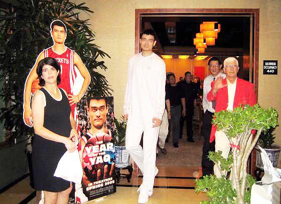 姚明退役后,他在美国的姚餐厅竟然成了这副模