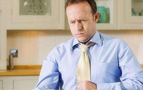 反酸、烧心、打嗝、胃胀怎么办?生活中教你小