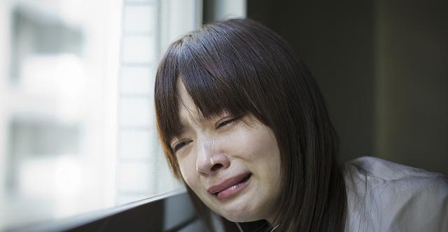 买房首付差十万,回娘家跟父母借钱,他们给我一