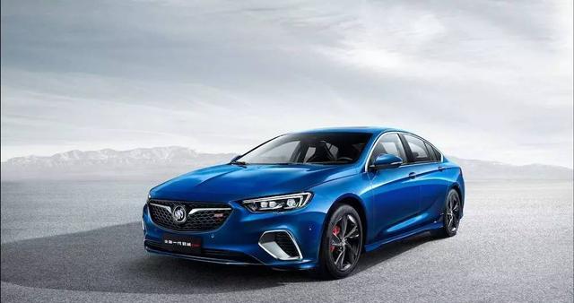 新君威上市后，到底谁家的运动型中级车好看又好开