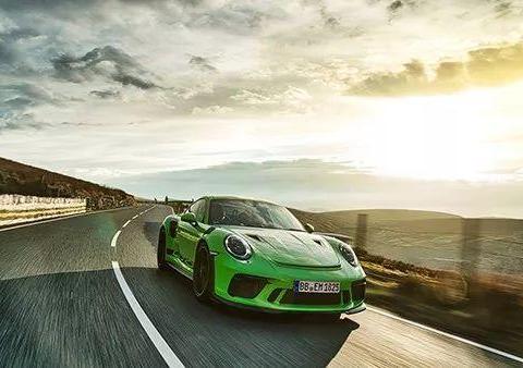 每个男人都应该拥有一辆“原谅绿”的保时捷911