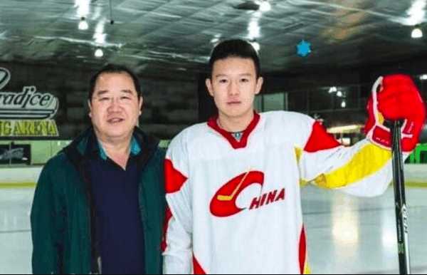 看完英巴图和英巴彦近照,难怪宋丹丹抱怨英达