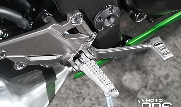 疾走奔驰,帅到没朋友了!川崎Kawasaki Z300摩托街车