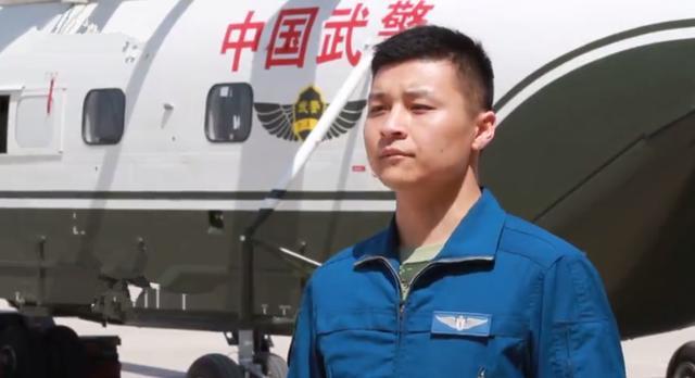 如何才能成为一名解放军直升机飞行员呢?