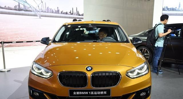 10多万的宝马来了! 战斗机座舱, 颜值让迈腾奥迪胆寒