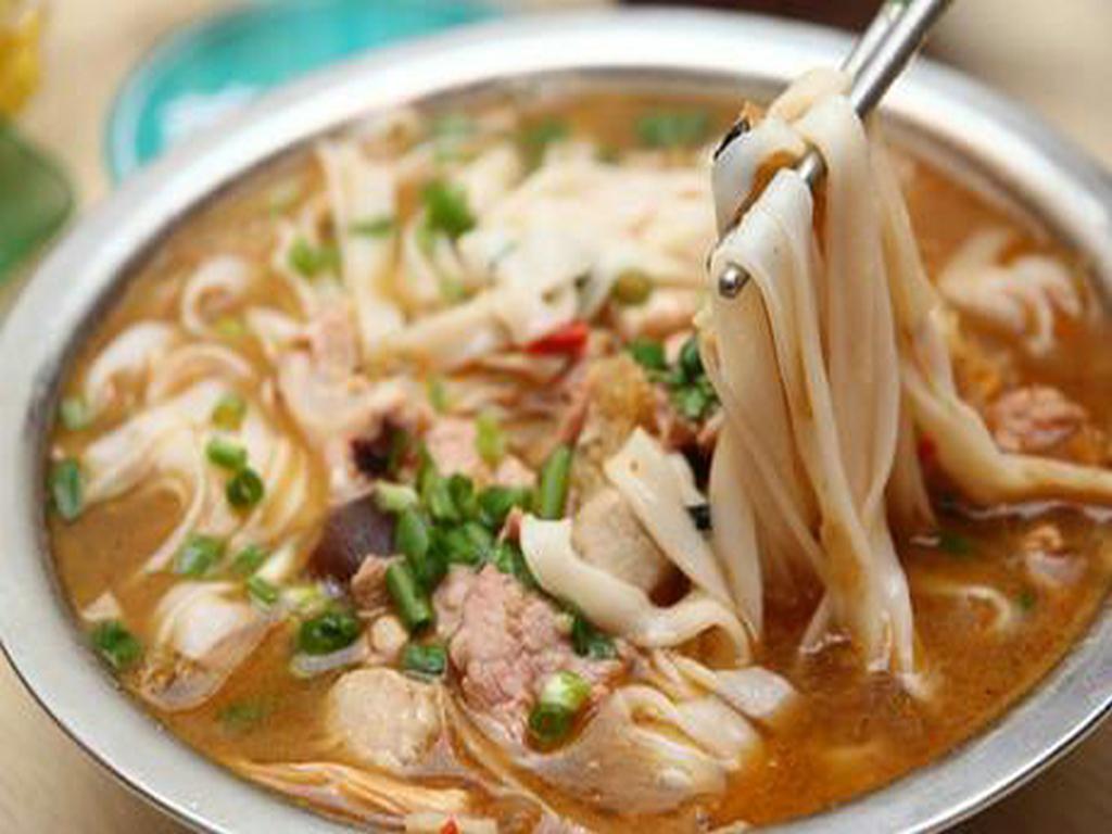 广西: 能治感冒的美食老友粉! 超级简单!