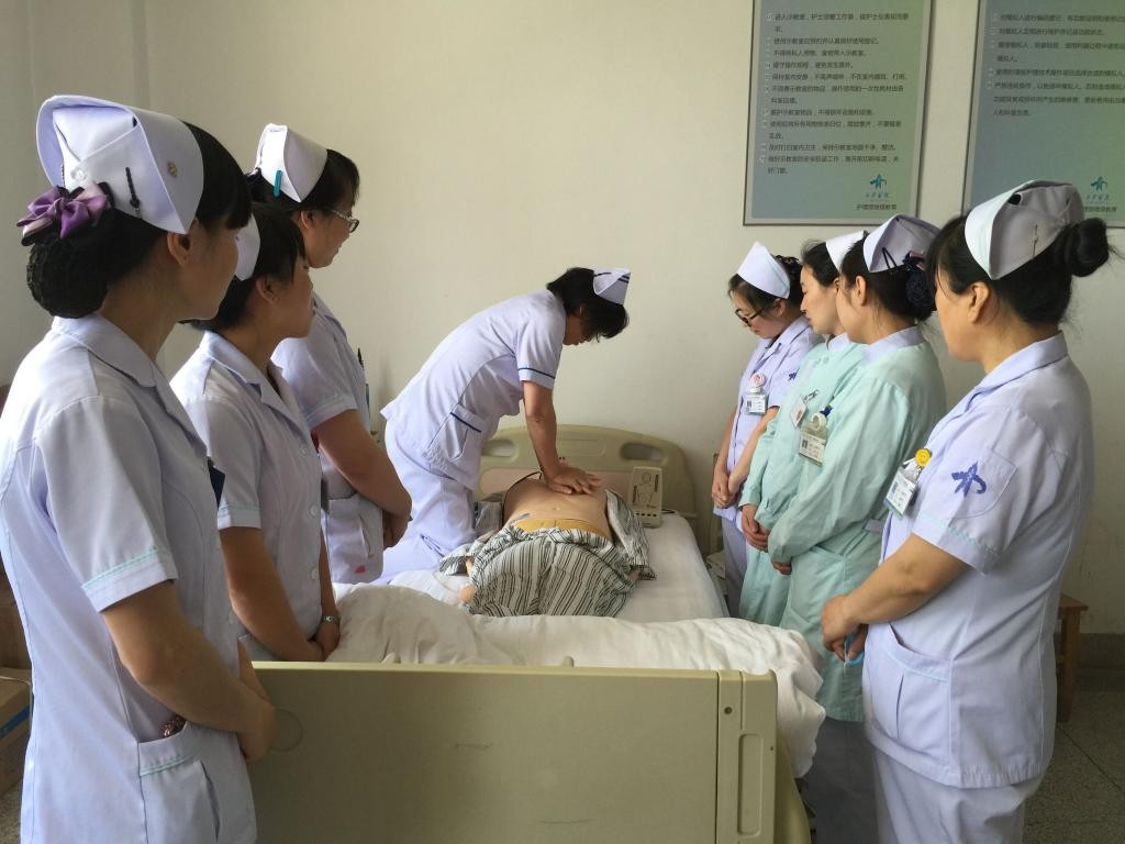 人被刀捅伤后,能立即拔出刀反击吗?这些神回答