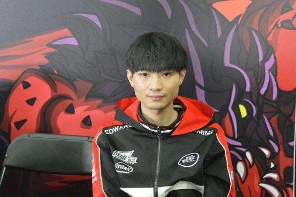 英雄联盟 LPL 各个位置选手等级排名 陨落的电