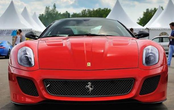 车主放下车钥匙就匆忙离开, 又是一个杯具