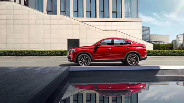 内饰堪比奔驰，外形赶超宝马，深圳PSA代工，号称国产最美跑车